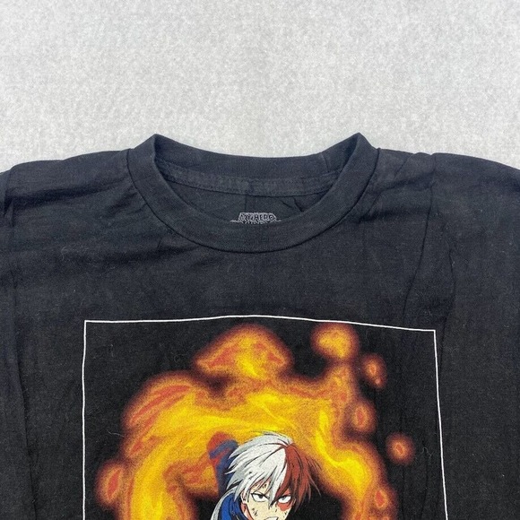 My Hero Academia Shoto Todoroki Graphic Tee Thrifted Vintage Style Size M - Picture 6 of 6